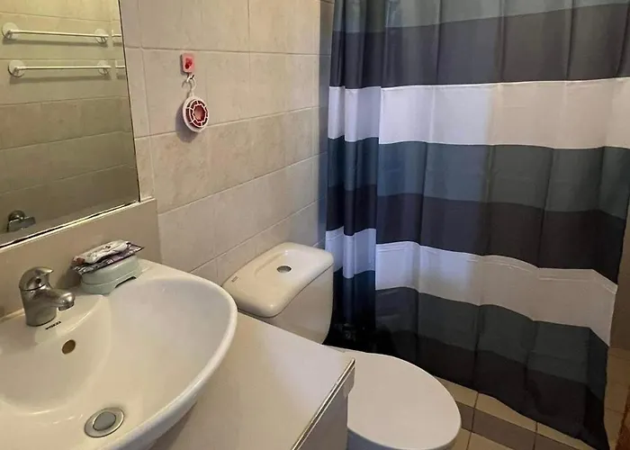 One Bedroom Unit In Eastwood Libis . Fast Free Wifi /netflix Apartment Manila